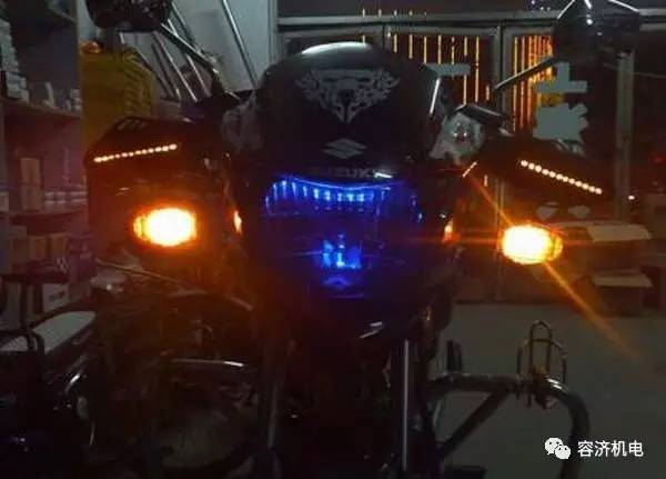 摩托車燈沒選對(duì)，昨晚我摔成了狗